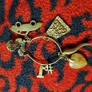 14k gold And 10k. Beautiful Charms Use For Neclace Or Braclate.